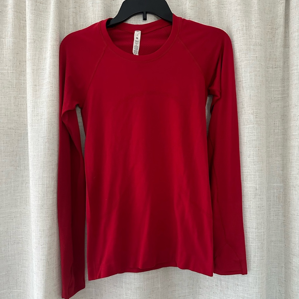 Lululemon red running top size 4